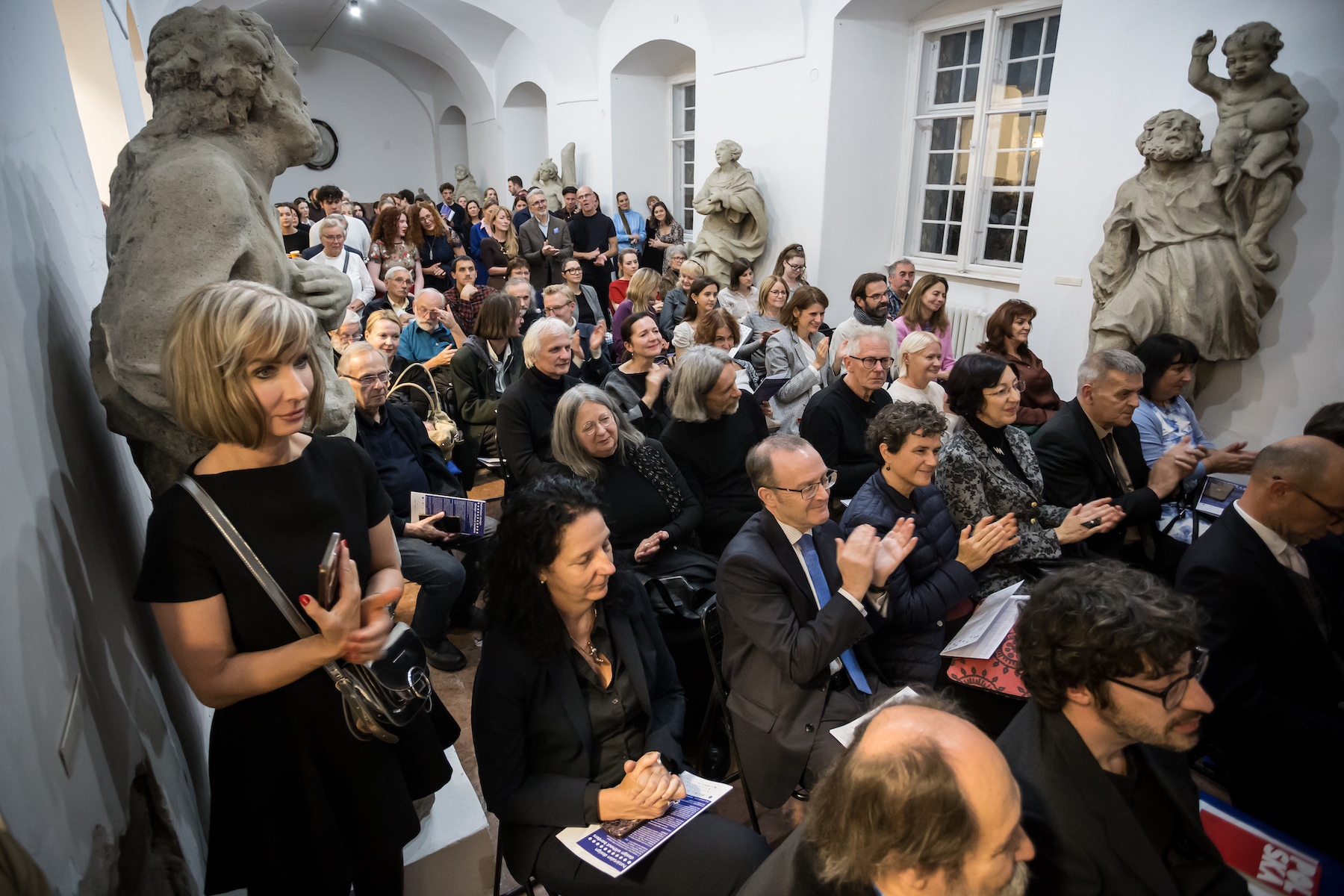 566222344_1182329393949558_3806464747612074905_n