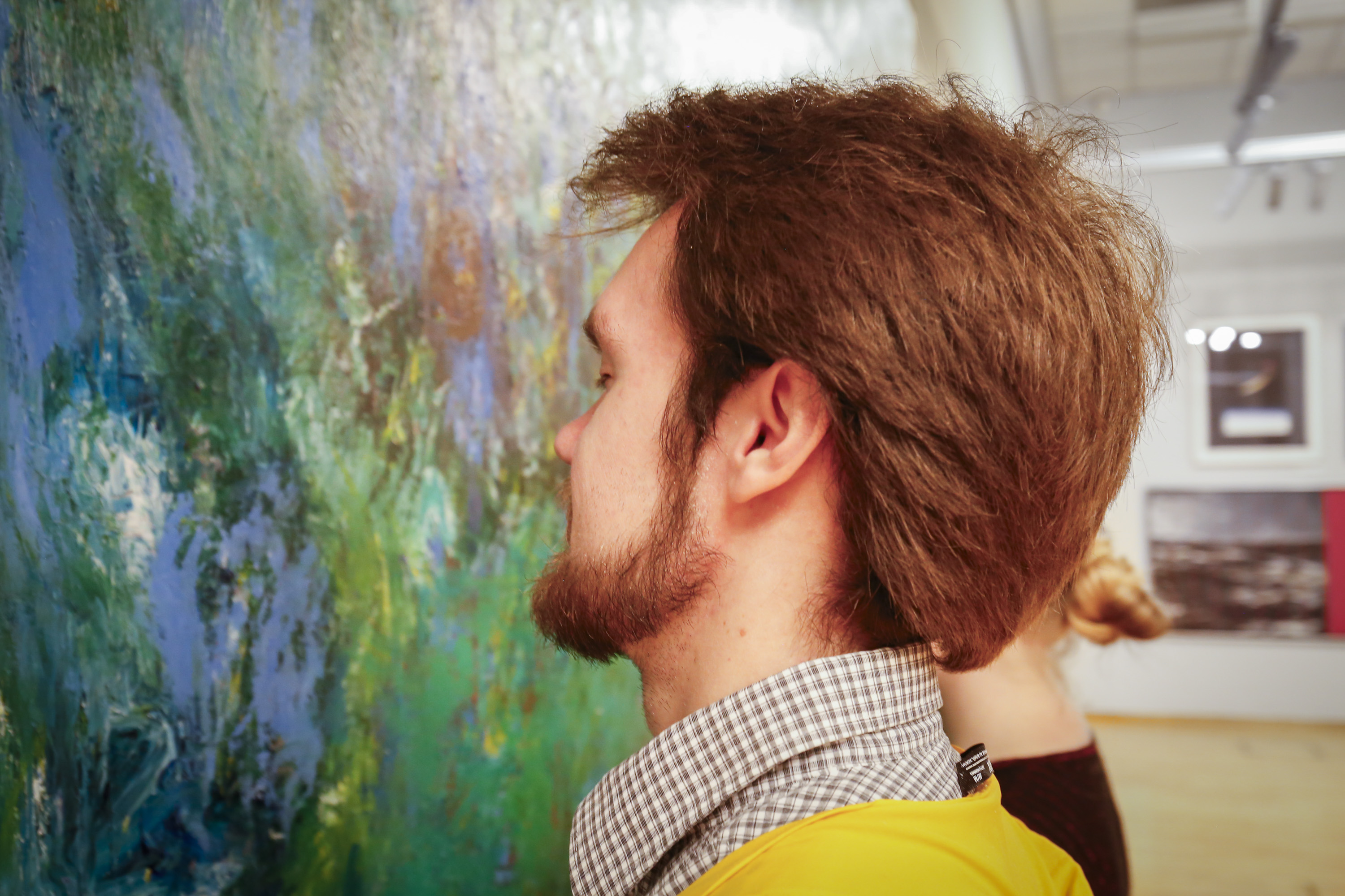 VIDNI SVET BREZMEJNIH POVEZAV